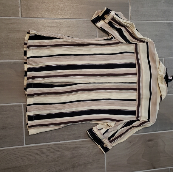 Striped button top - Picture 4 of 6